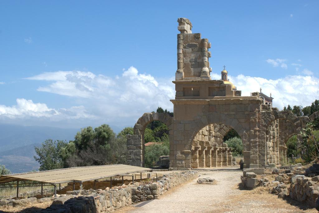 B&B Il Giardino Di Zefiro Gioiosa Marea Exteriör bild